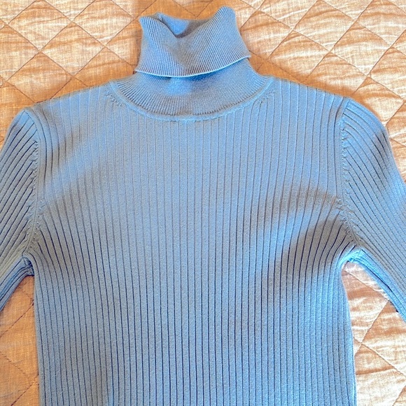 ZARA Knit Cropped Turtleneck - Size M - Picture 4 of 7